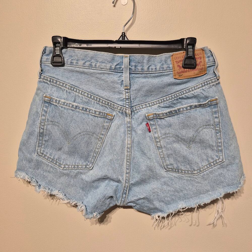 Levi's Light Wash 100% Cotton 501 Distressed Shorts 29 Button Fly - Picture 2 of 6